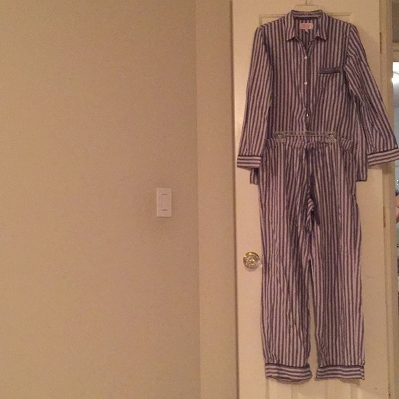 Victoria's Secret Other - Victoria’s Secret pajama set LOWEST PRICE!